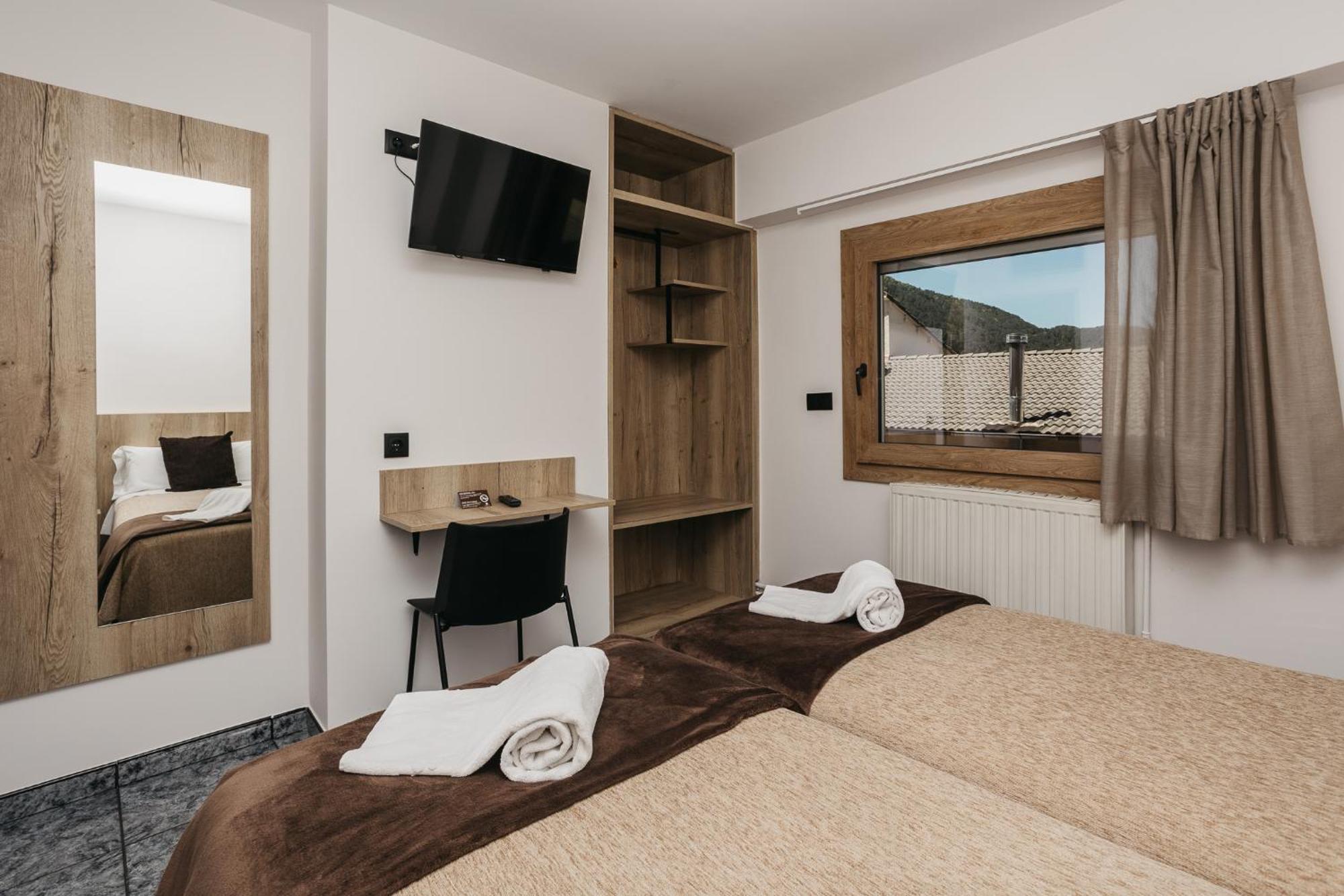 La Trobada Hotel Sport Ripoll Dış mekan fotoğraf