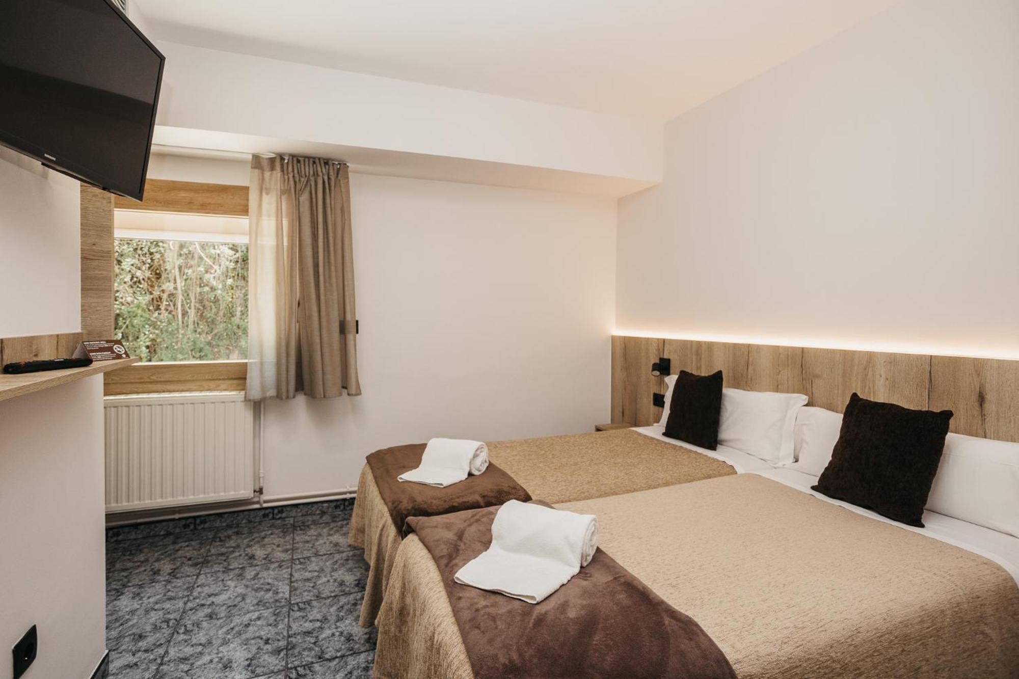 La Trobada Hotel Sport Ripoll Dış mekan fotoğraf