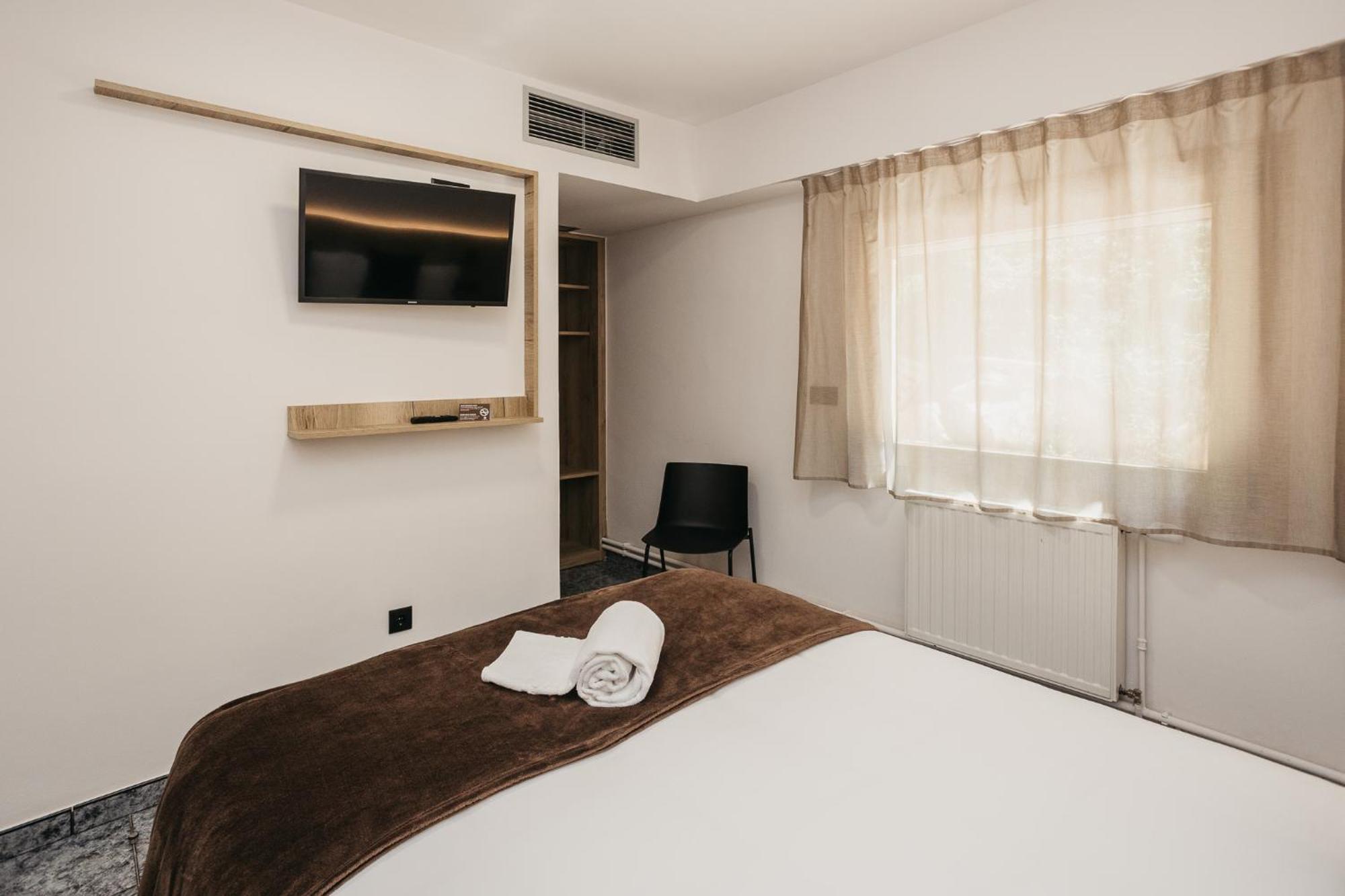 La Trobada Hotel Sport Ripoll Dış mekan fotoğraf