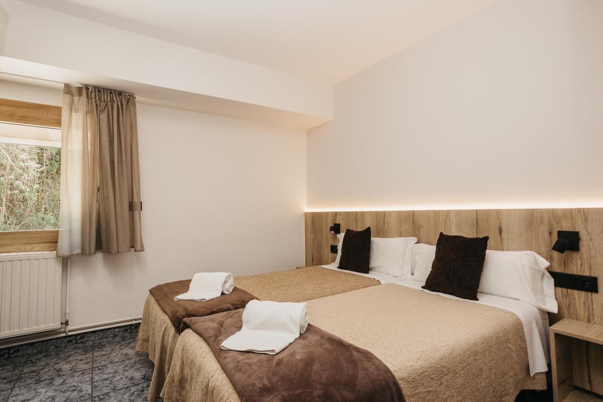 La Trobada Hotel Sport Ripoll Dış mekan fotoğraf